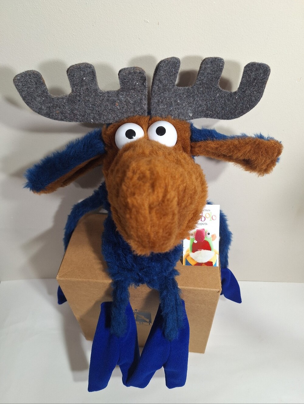 ​NWT Diabolo Puppets Hand Made Moose Plush Hand Puppet Blue Brown
